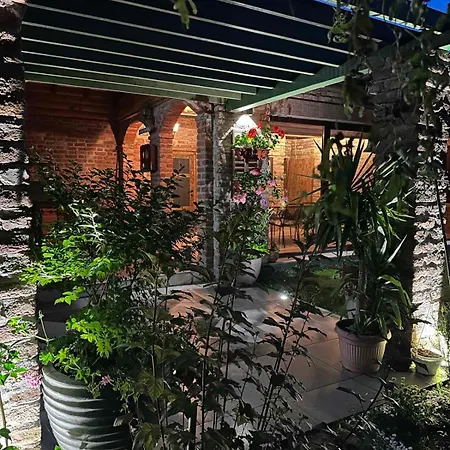 Charming Place In The Nature-casita Iris Gospodarstwo agroturystyczne Bijeljina